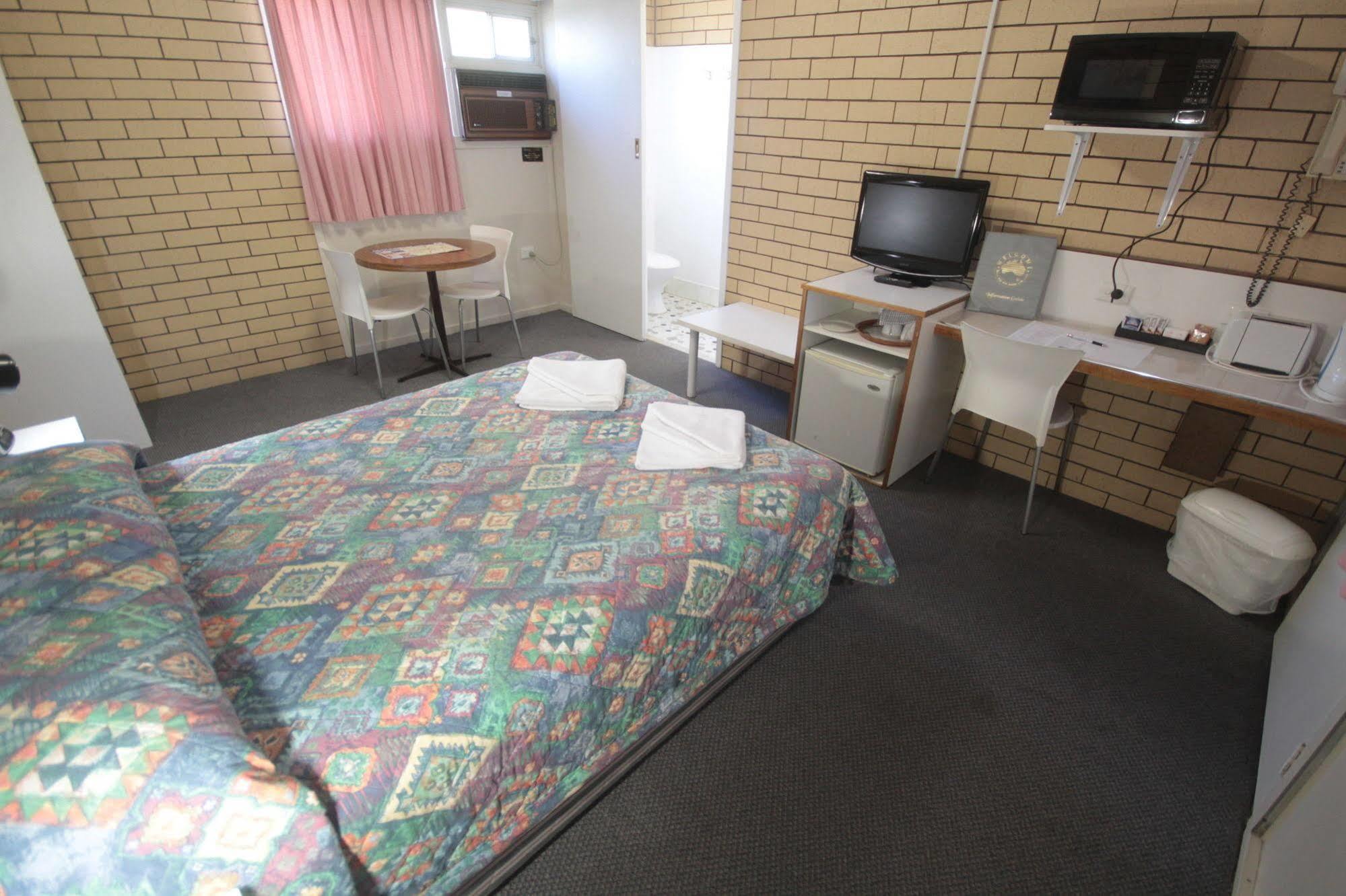 Binalong Motel Goondiwindi Exterior photo